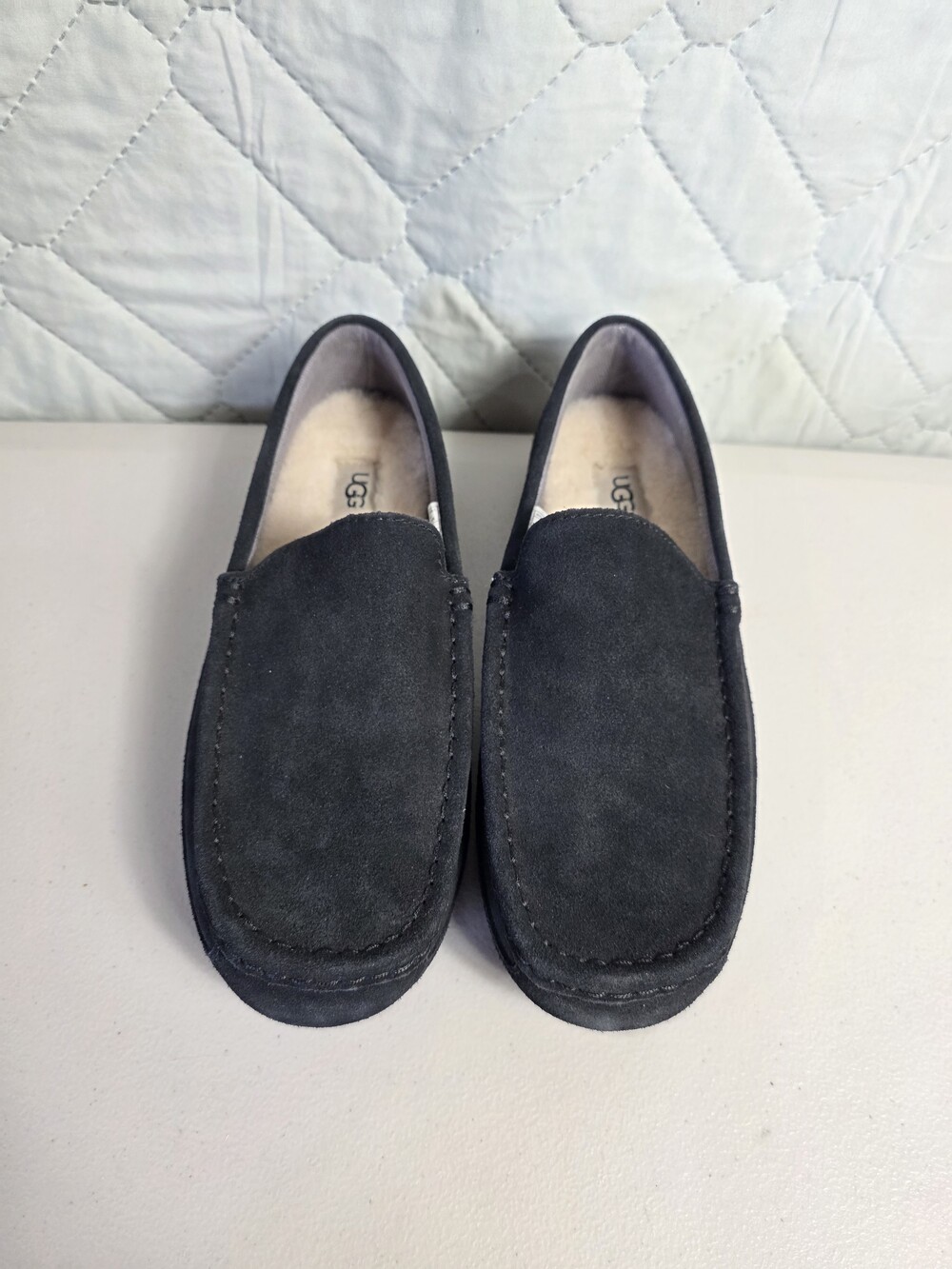 UGG Australia Alder Slip-On Loafer Black Men's Shoes
Size 10 - Picture 6 of 9